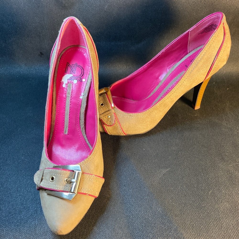 New Directions Tan suede with pink trim + gold buckle high heel